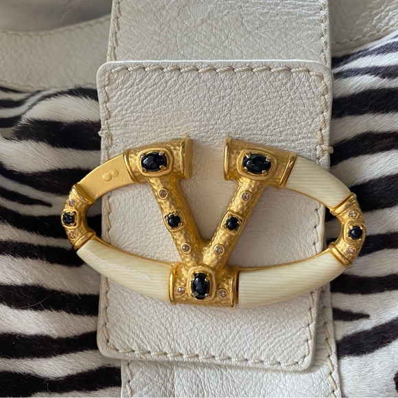 Authentic Valentino Garavani Zebra leather Bag ❤️ - Picture 6 of 11